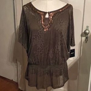 NWT.  Macy’s. Alfani. Olive green 2 piece top.